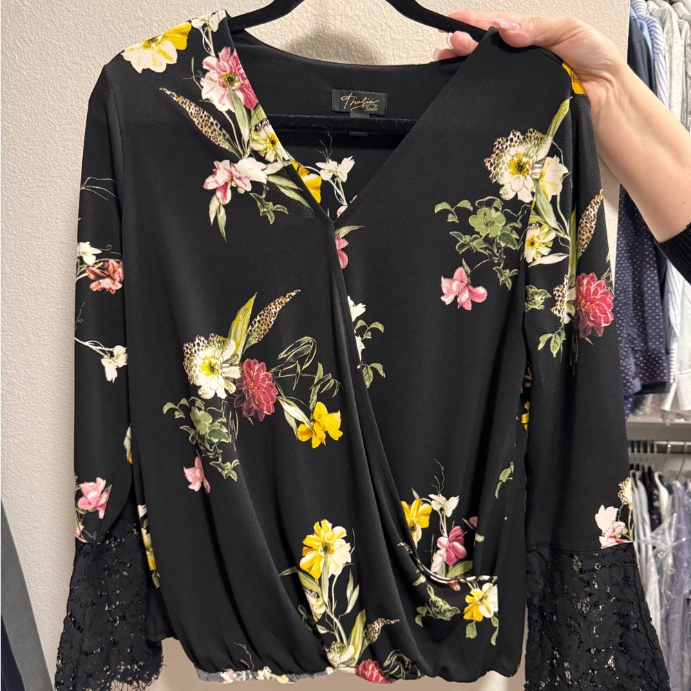 floral black top